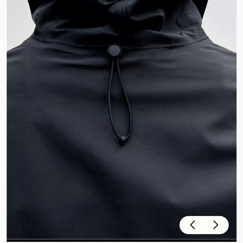 Lululemon Athletica Rain Rebel Black Trench, Size 6 - Picture 15 of 16